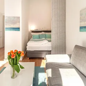  Apartament Luxurious And Bright, 5 Min To City Center