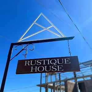 rustique-house-dbl.kandyhotelsnow.com/