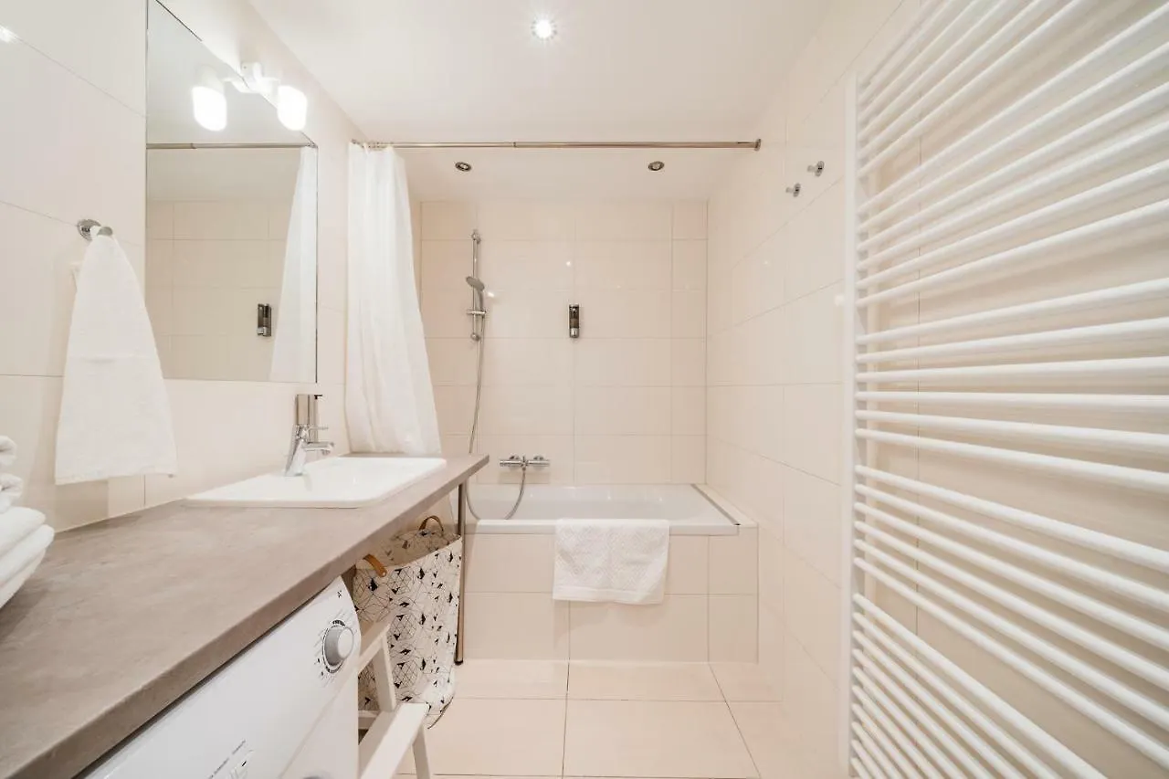 Apart Sky Residence Hauptbahnhof With Balcony Vienna 0*,  Austria